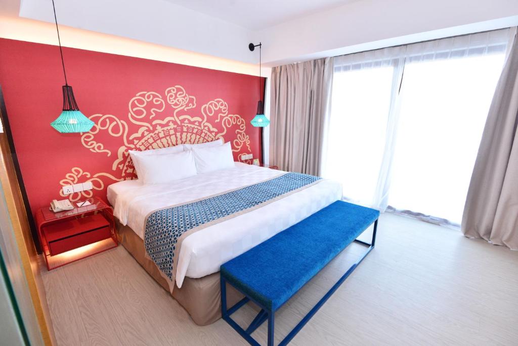 Hue Hotels and Resorts Boracay Managed by HII